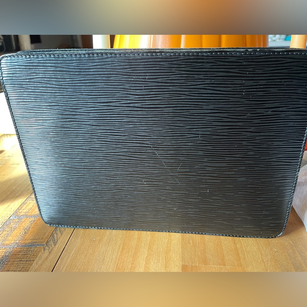 Louis Vuitton Epi Black Clutch/Pochette - Picture 3 of 6